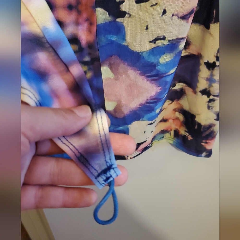 Dress - Picture 10 of 10